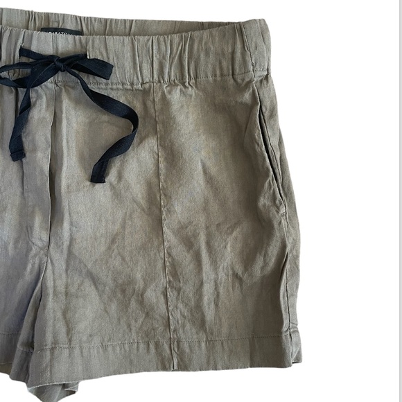 Babaton Aritzia Linen Drawstring Army Green Shorts - Picture 2 of 5
